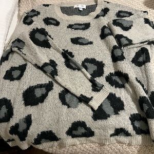 She + sky one sized sweater